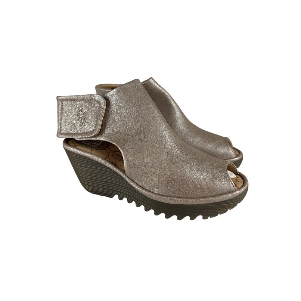 Fly London Yone642 Silver Leather Wedge Sandals Peep Toe EU 36 New in Box 5.5/6 - Picture 2 of 9